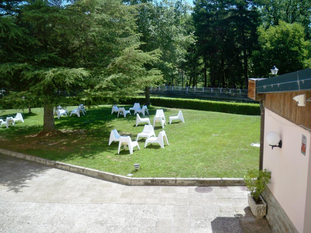 Hotel La Pardina Sabiñánigo エクステリア 写真