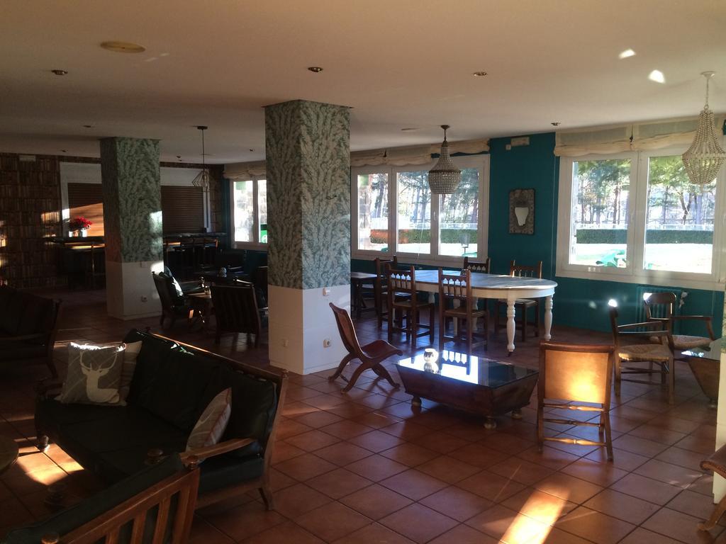 Hotel La Pardina Sabiñánigo エクステリア 写真