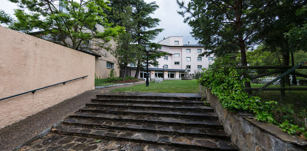 Hotel La Pardina Sabiñánigo エクステリア 写真